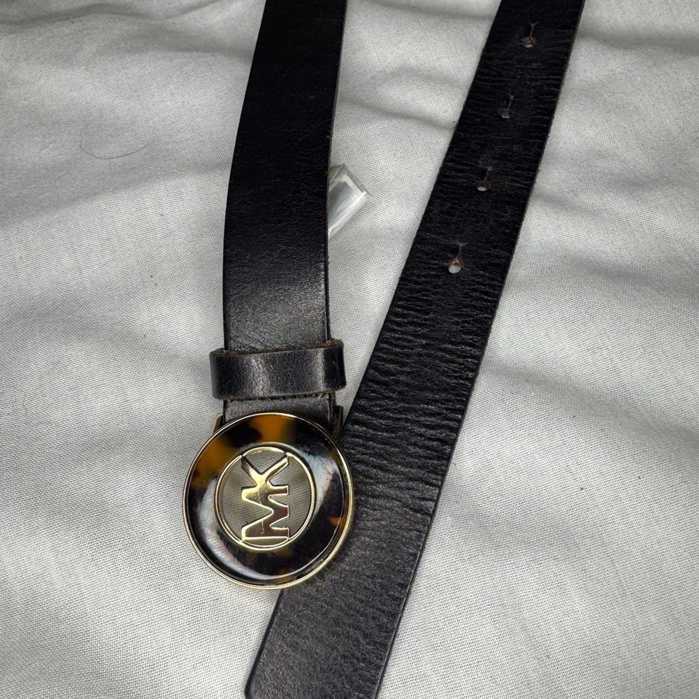 Michael Kors Black Leather Belt with Tortoise MK Logo Buckle - Picture 3 of 6